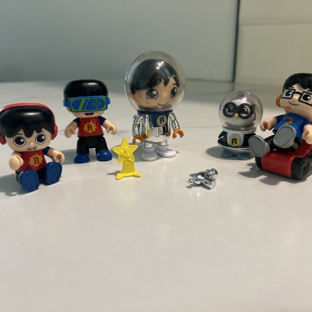 Ryans World Toy Figures LOT OF 5 Ryan's Characters Toys‎